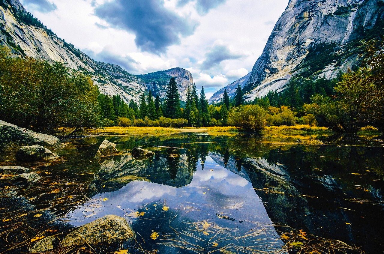 mirror-lake-1884282_1280